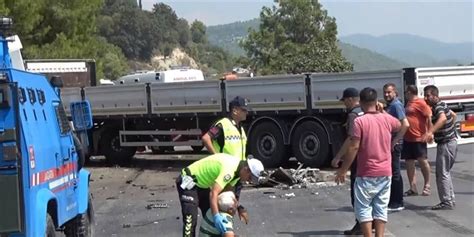 A­n­t­a­l­y­a­­d­a­ ­f­e­c­i­ ­k­a­z­a­:­ ­2­ ­k­i­ş­i­ ­h­a­y­a­t­ı­n­ı­ ­k­a­y­b­e­t­t­i­